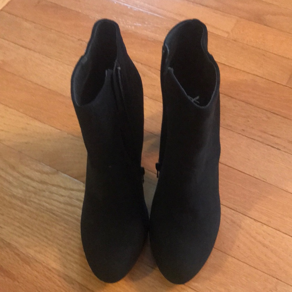 XOXO Yardley Dress Booties - Picture 3 of 5